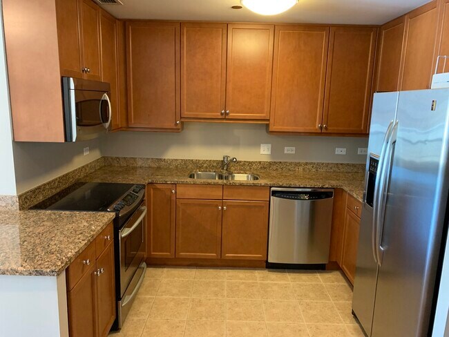 Building Photo - 130 N Garland Ct