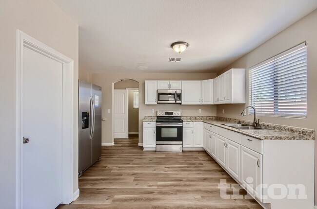 Foto del edificio - 13409 N 127th Dr