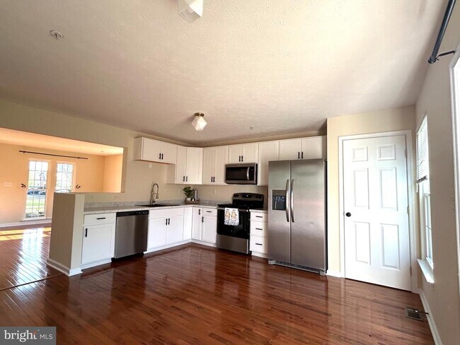 Foto del edificio - 1703 Bluffs Island Ct