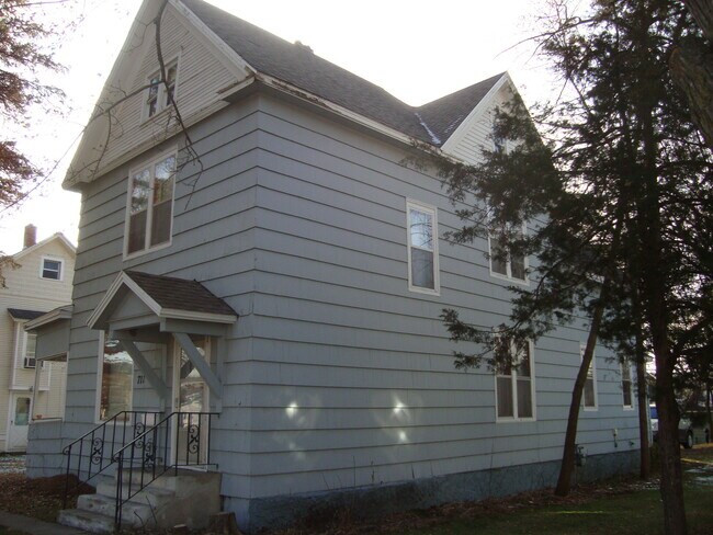 Foto del edificio - 711 9th Ave S