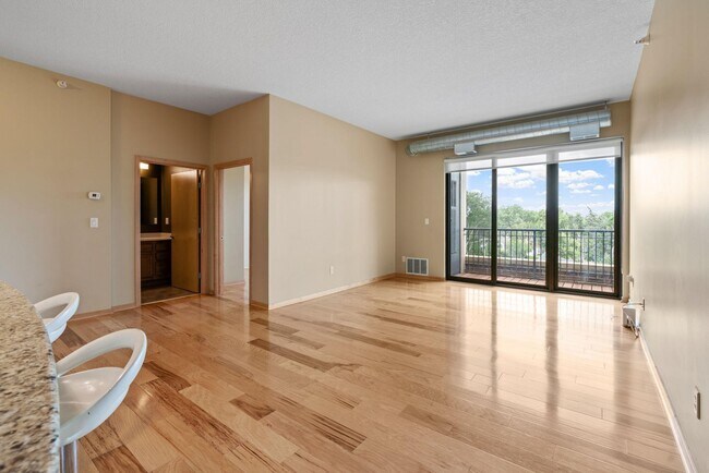 Building Photo - 4525 Park Commons Dr