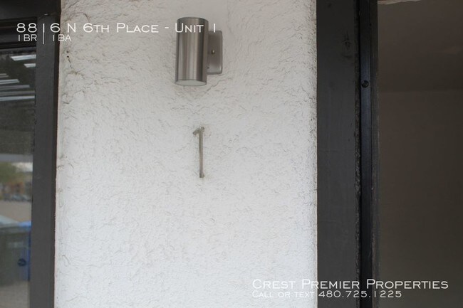 Foto del edificio - 8816 N 6th Place
