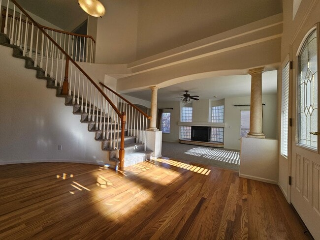 Building Photo - Executive Style Home in Desirable Broadlands!