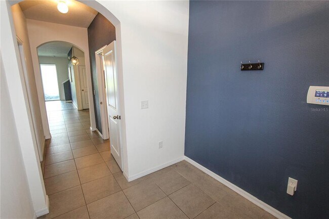 Building Photo - 8853 Indigo Trail Loop