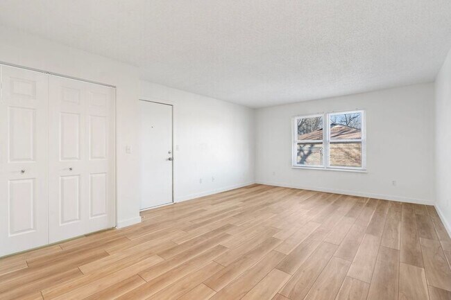 Foto del edificio - 3180 W Greenwood St