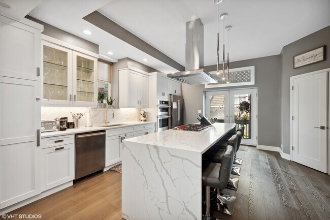 Foto del edificio - 1624 N Claremont Ave