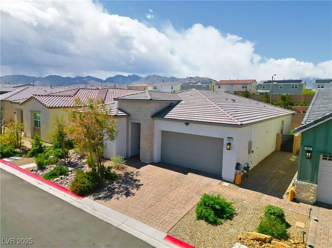 Building Photo - 9057 Skye Treeline St