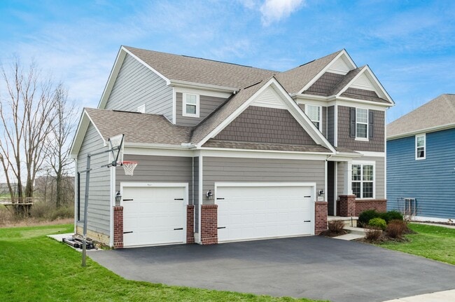 Building Photo - 6692 Rocky Ridge Dr