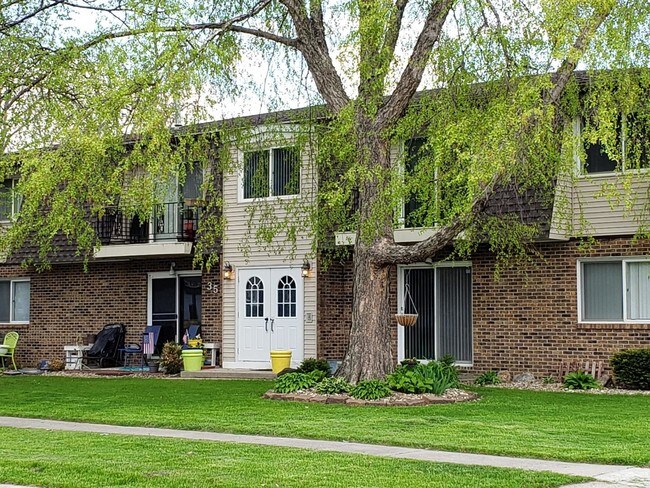 Building Photo - 3539 Pheasant Ln