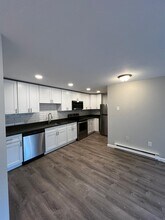 Building Photo - 437 Sunderland Rd