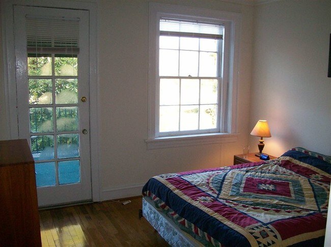 Foto del edificio - 2709 W Cary St