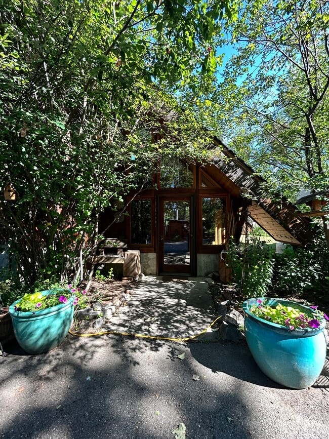 Building Photo - Gorgeous A frame loft home in the country