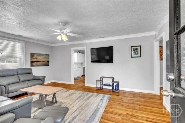 Foto del edificio - 404 E 66th St