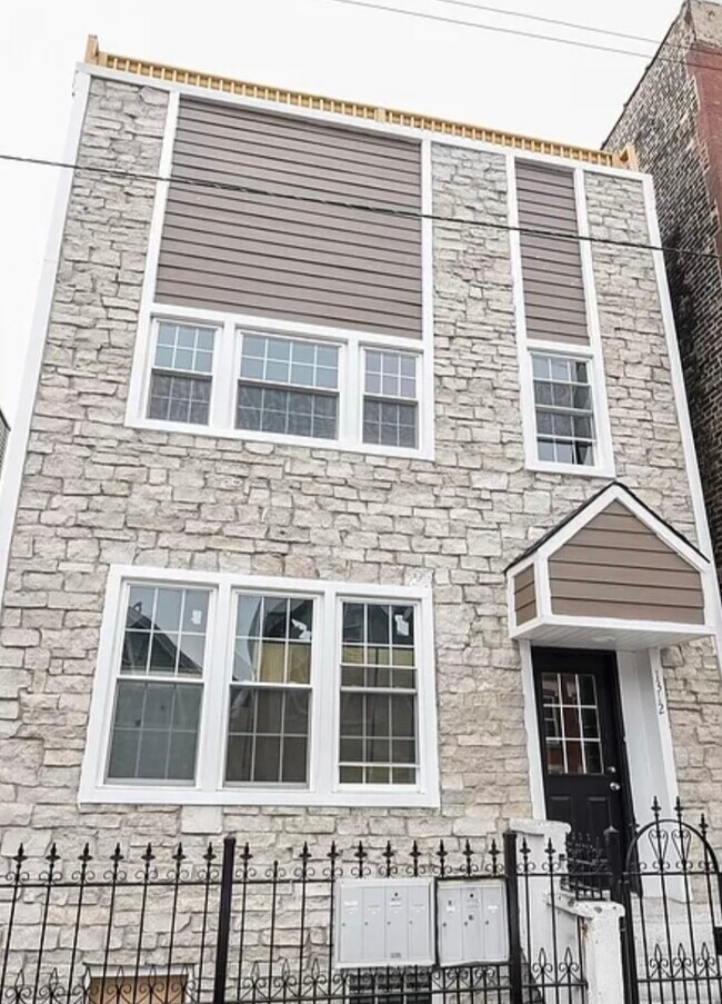 Foto del edificio - 1312 W Erie St