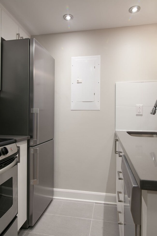 Building Photo - 3455 Rue Aylmer