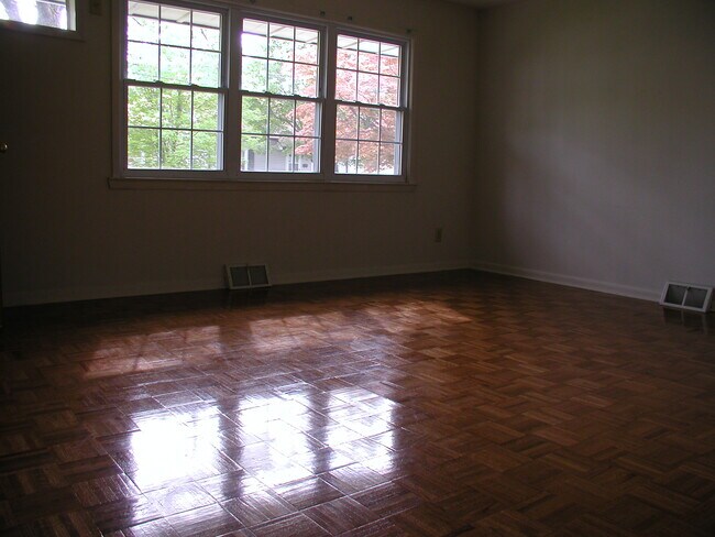 Foto del edificio - 29 Knapp Ave