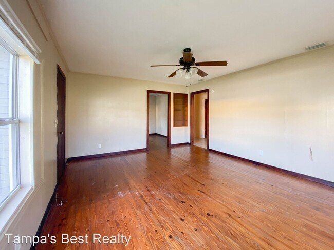 Building Photo - 2 br, 1 bath House - 830 N Combee Rd