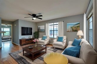 Building Photo - 6401 Skyline Dr