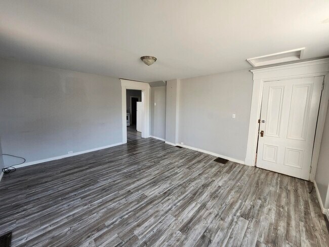 Photo du bâtiment - 918 Main St