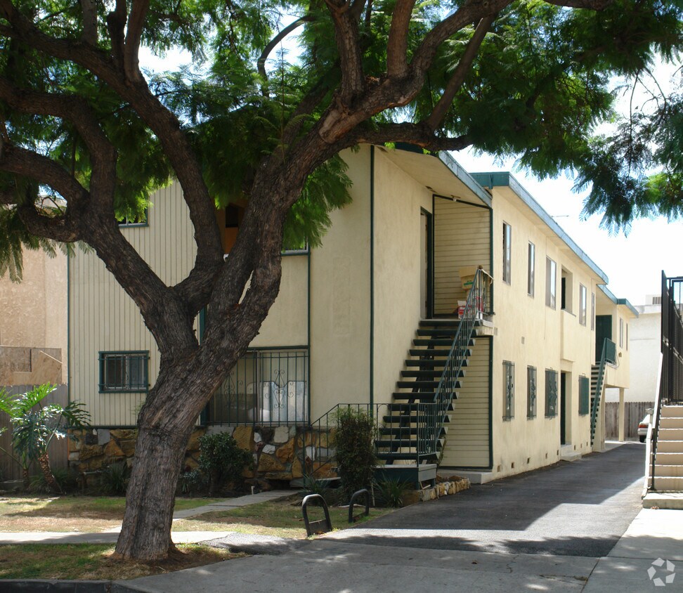 Foto principal - 9714 Exposition Blvd