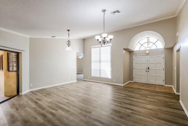 Foto del edificio - 12646 Buckland St