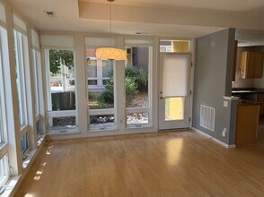 Building Photo - 1651 Zamia Ave