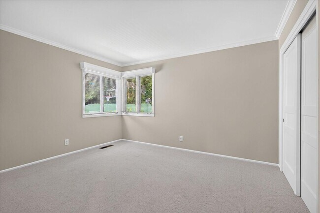 Foto del edificio - 130 Glen Aulin Ln
