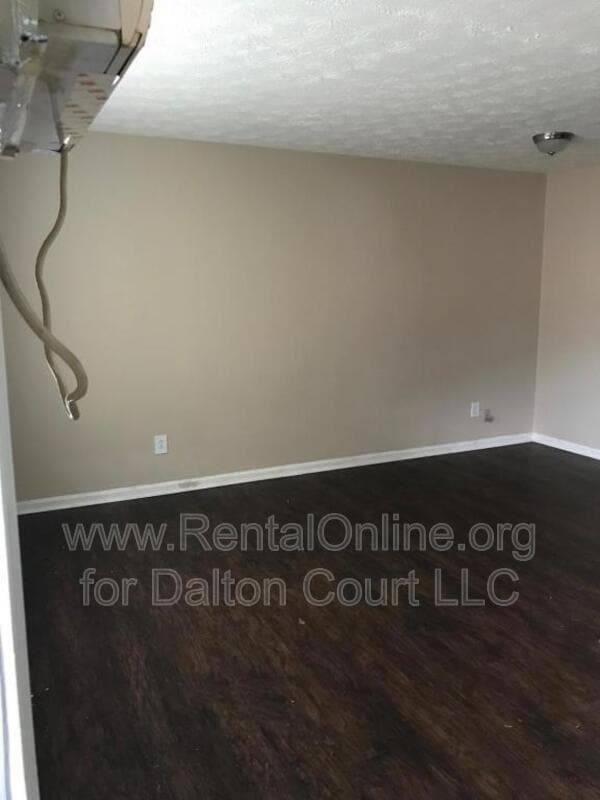 Photo - 1972 Cambridge Dr Apartment