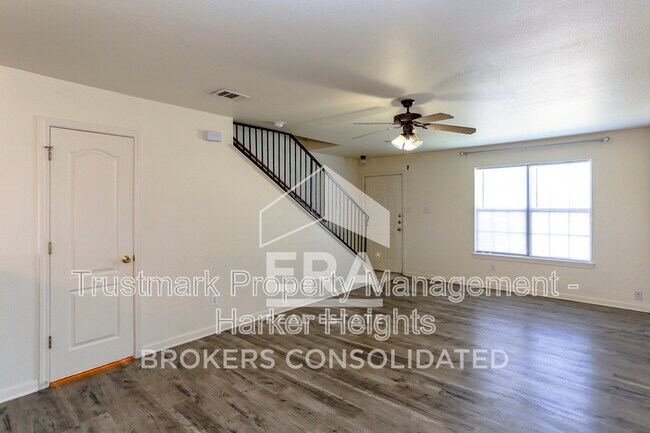 Foto del edificio - 707 S Amy Ln