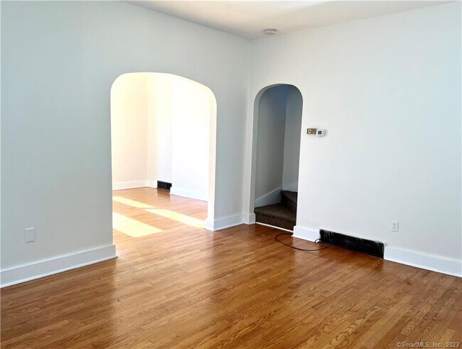 Building Photo - 74 High St