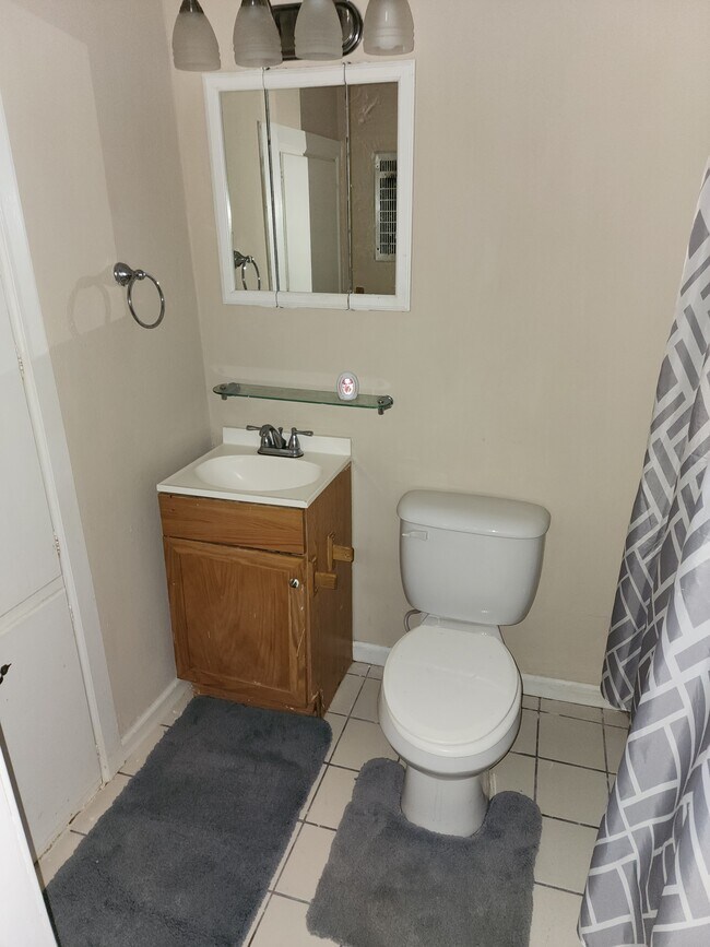 Foto del edificio - 6356 Buttonwood Dr