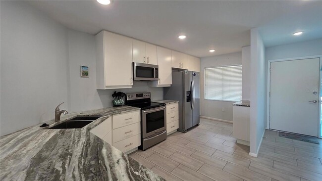 Building Photo - 1650 1st Ave W