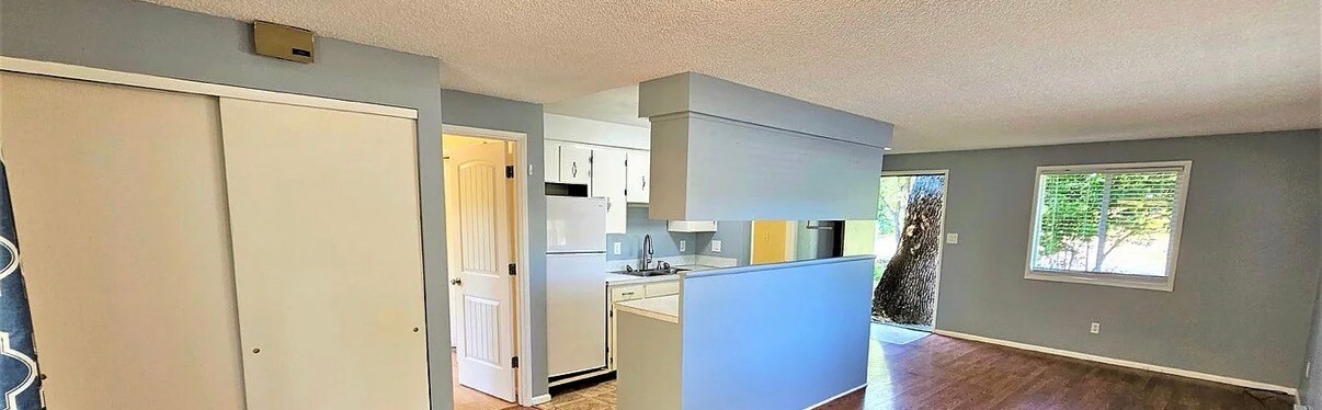 Foto del edificio - 1200 4th Ave