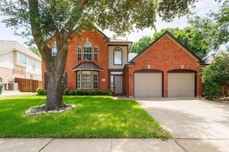 Building Photo - 2816 Lakehollow Ln