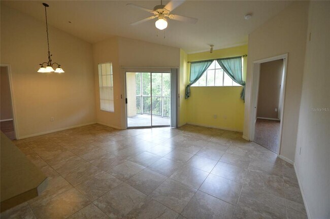 Foto del edificio - 5125 Palm Springs Blvd