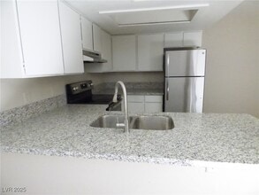 Building Photo - 2232 Saturn Ave