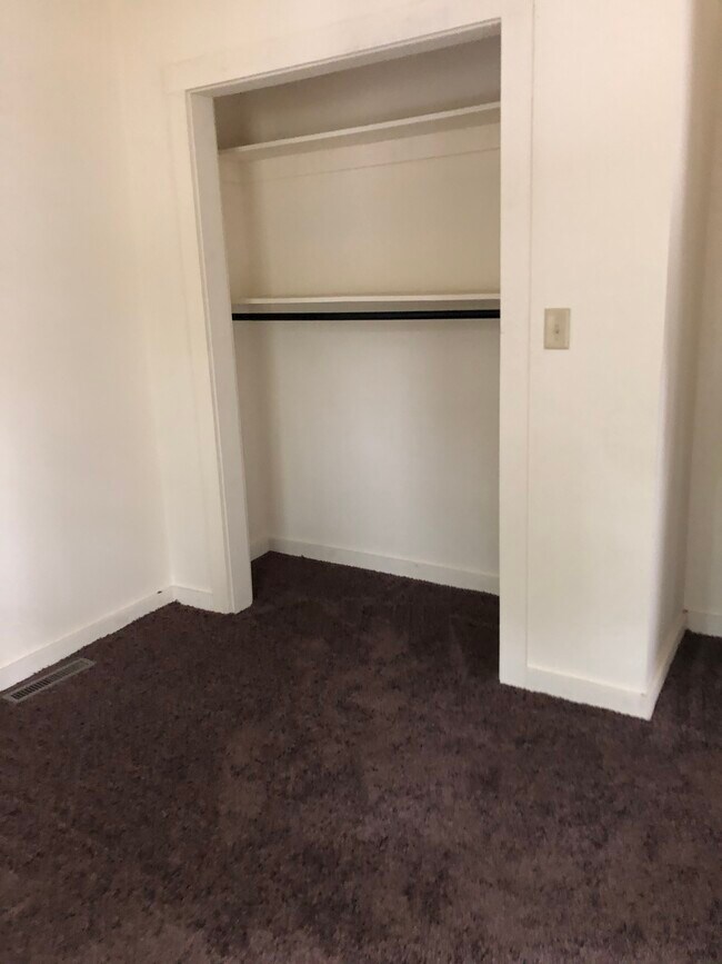 Bedroom 1 - 419 Parkview Dr