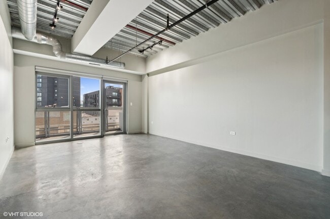 Building Photo - 1243 N Milwaukee Ave