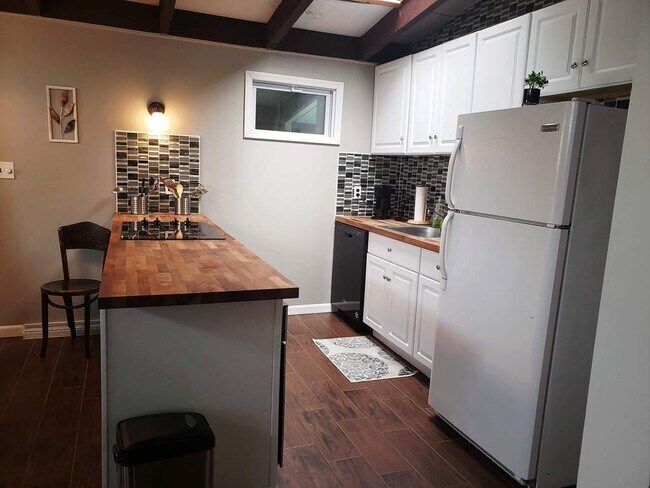 Foto del edificio - 10 Donenfeld Dr