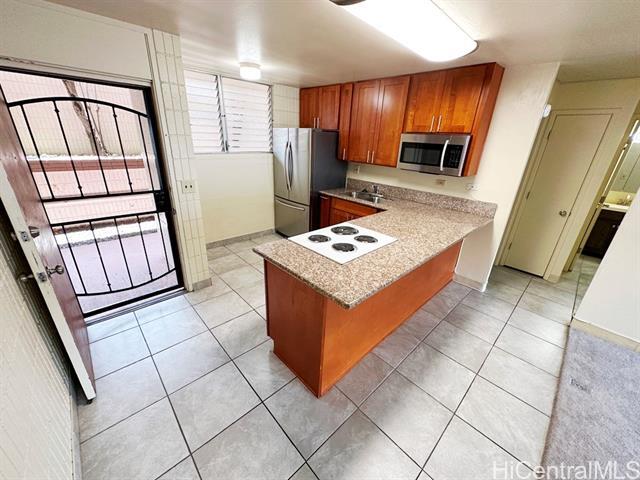 Building Photo - 98-729-729 Moanalua Loop