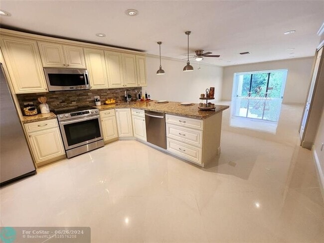 Building Photo - 21217 Lago Cir