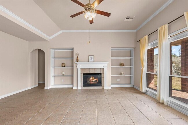Building Photo - 2511 Orchid Creek Dr
