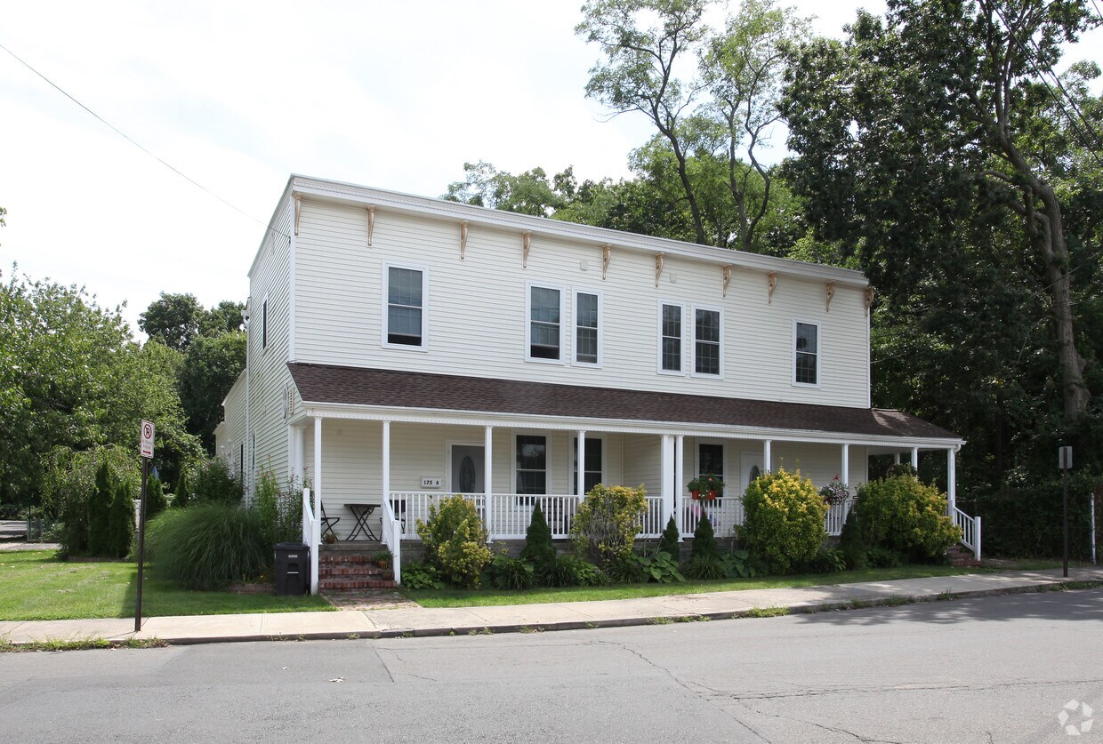 Primary Photo - 235 Lighthouse Rd