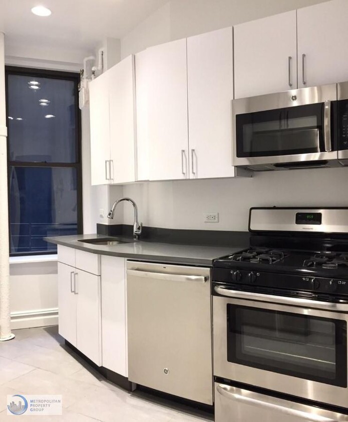 Primary Photo - 166 W 72nd St