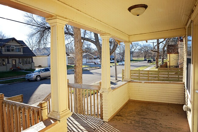 Foto del edificio - 814 2nd Ave NW