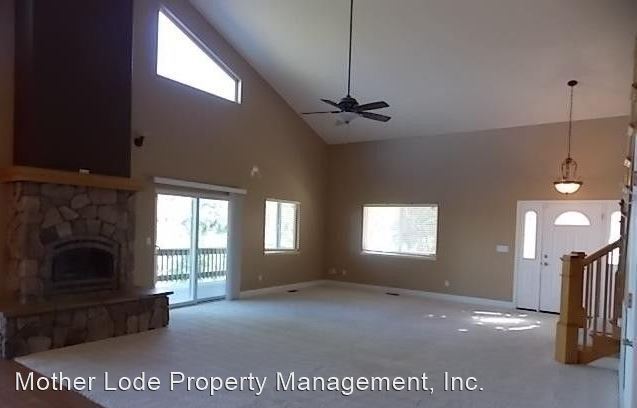 Building Photo - 3 br, 3 bath House - 13177 Sylva Lane