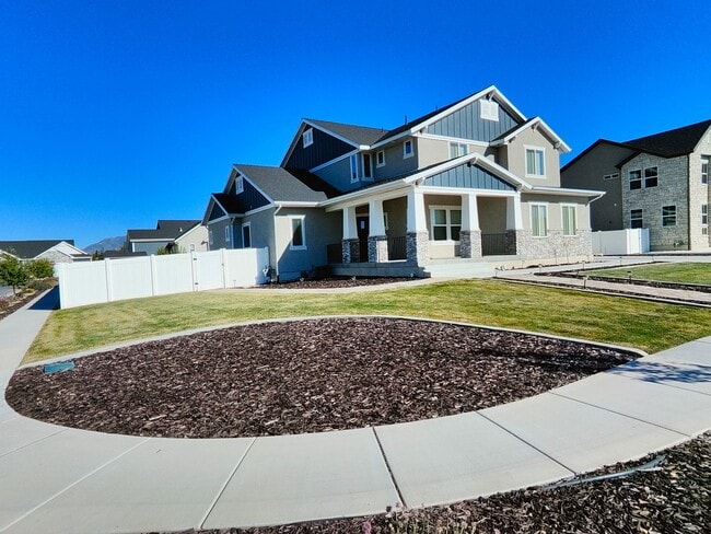 Building Photo - Spacious 6 Bed, 3.5 Bath Home in Clinton, UT