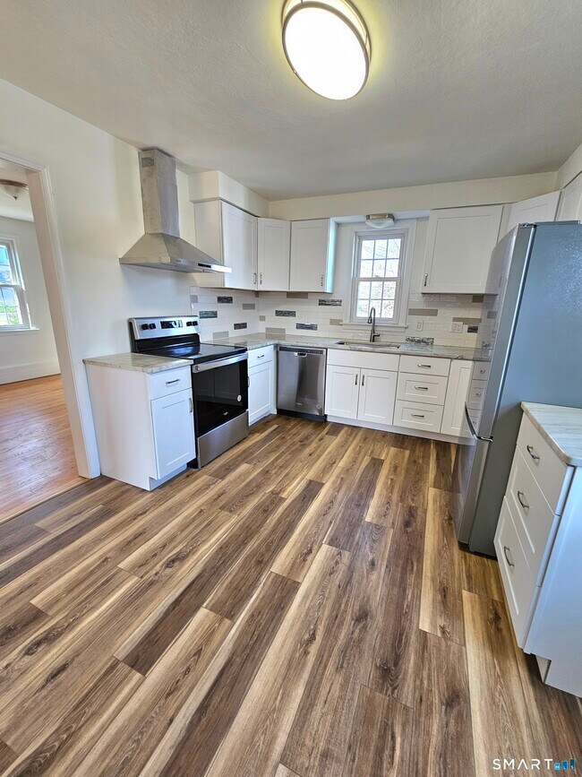 Foto del edificio - 2071 Middletown Ave