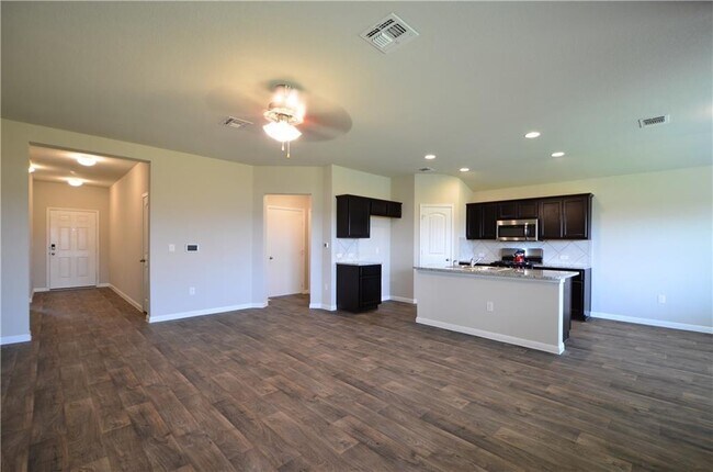 Building Photo - 2201 Dickinson Ter