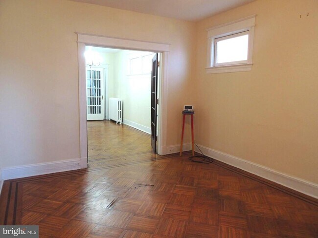 Foto del edificio - 1465 Girard St NW